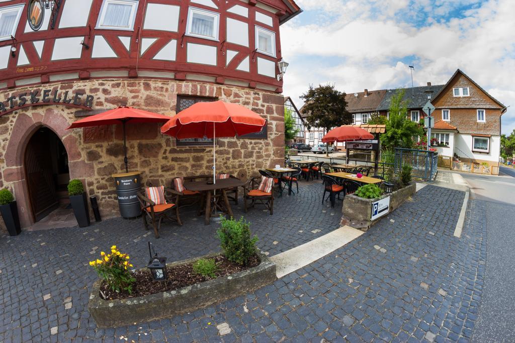Ratskeller Niederurff - Hotel & Restaurant Бад Цвестен Екстериор снимка